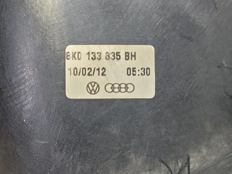 Корпус фильтра воздушного AUDI A4 B8 2012 - миниатюра 8