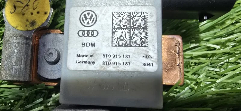 Клемма аккумулятора минусовая AUDI A4 B8 2012 - миниатюра 6