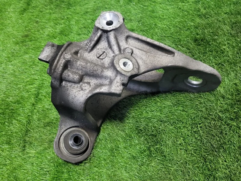 Кулак поворотный задний правый BMW X5 E70 S63B44A - миниатюра 5