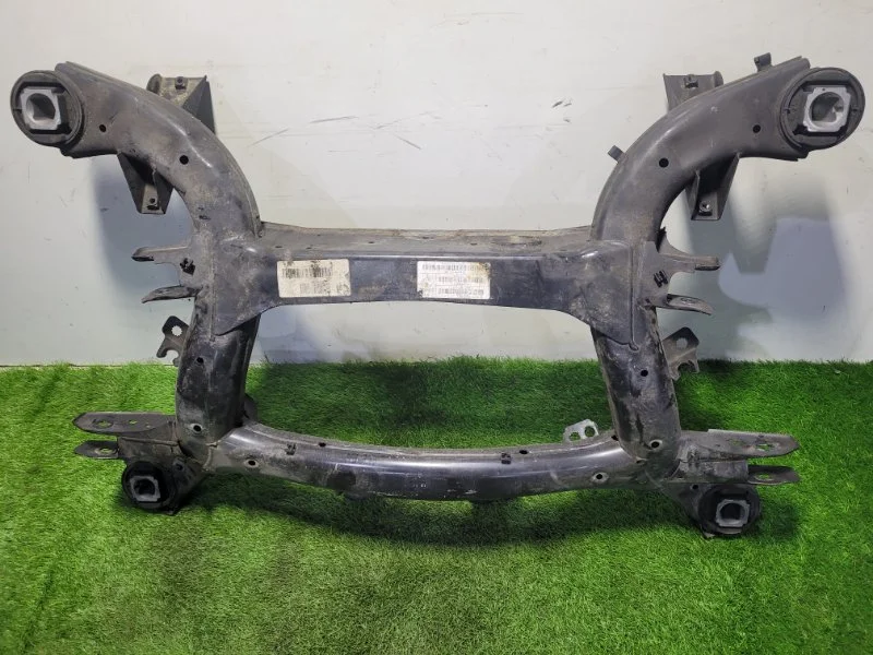 Балка подрамник задняя BMW X5 E70 S63B44A 2011 - миниатюра 2