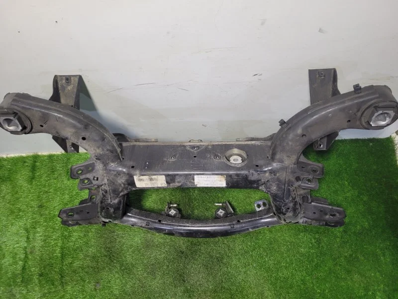 Балка подрамник задняя BMW X5 E70 S63B44A 2011 - миниатюра 3