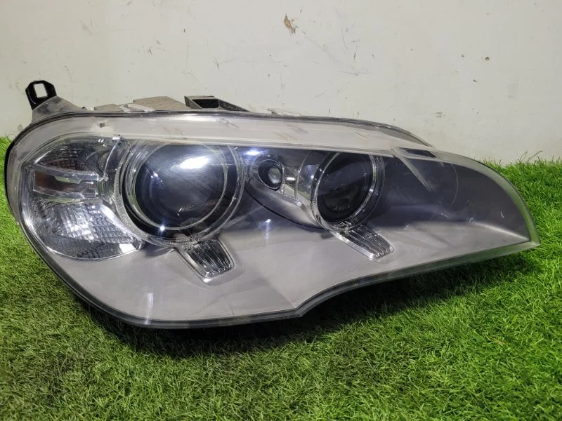 Фара ксеноновая правая BMW X5 E70 N57D30A 2013 - изображение 1