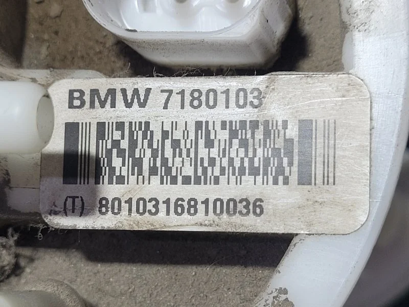 Насос топливный в бак BMW X5 E70 S63B44A 2011 - миниатюра 5