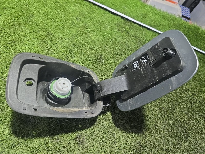 Лючок бензобака Exeed RX T22 AGRG00525 2024 - миниатюра 4