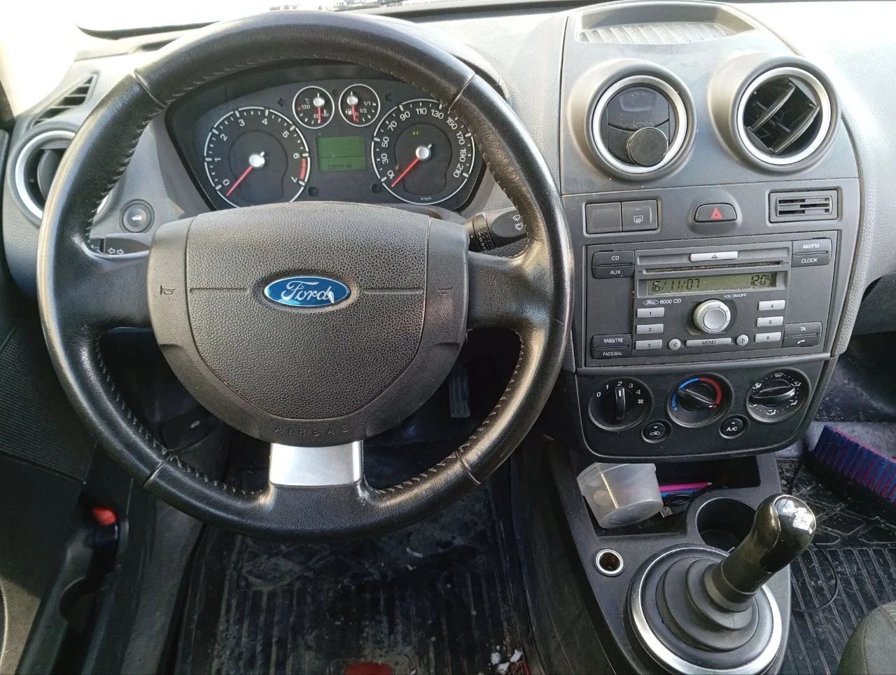 Автомобиль Ford Fiesta 1.4 AMT, 2007, 138 125 км - миниатюра 13