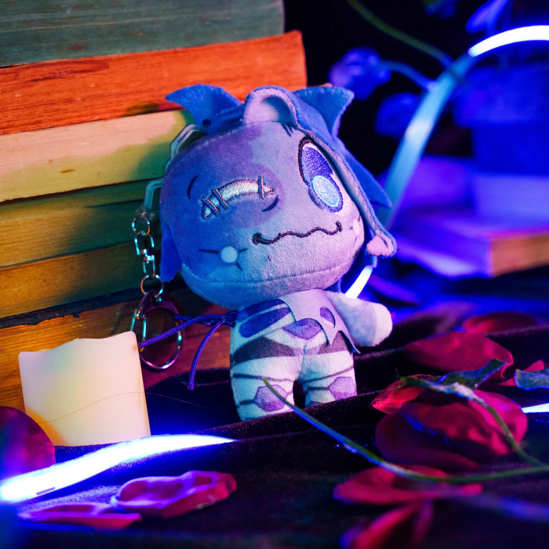 Gwen Plush Keychain - миниатюра 2
