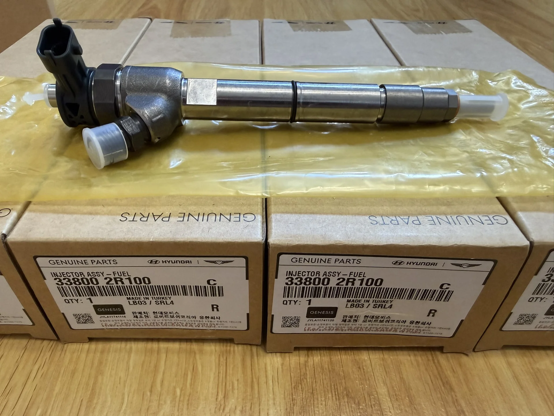 Топливная форсунка 338002R100 Santa Fe, Sorento - миниатюра 2