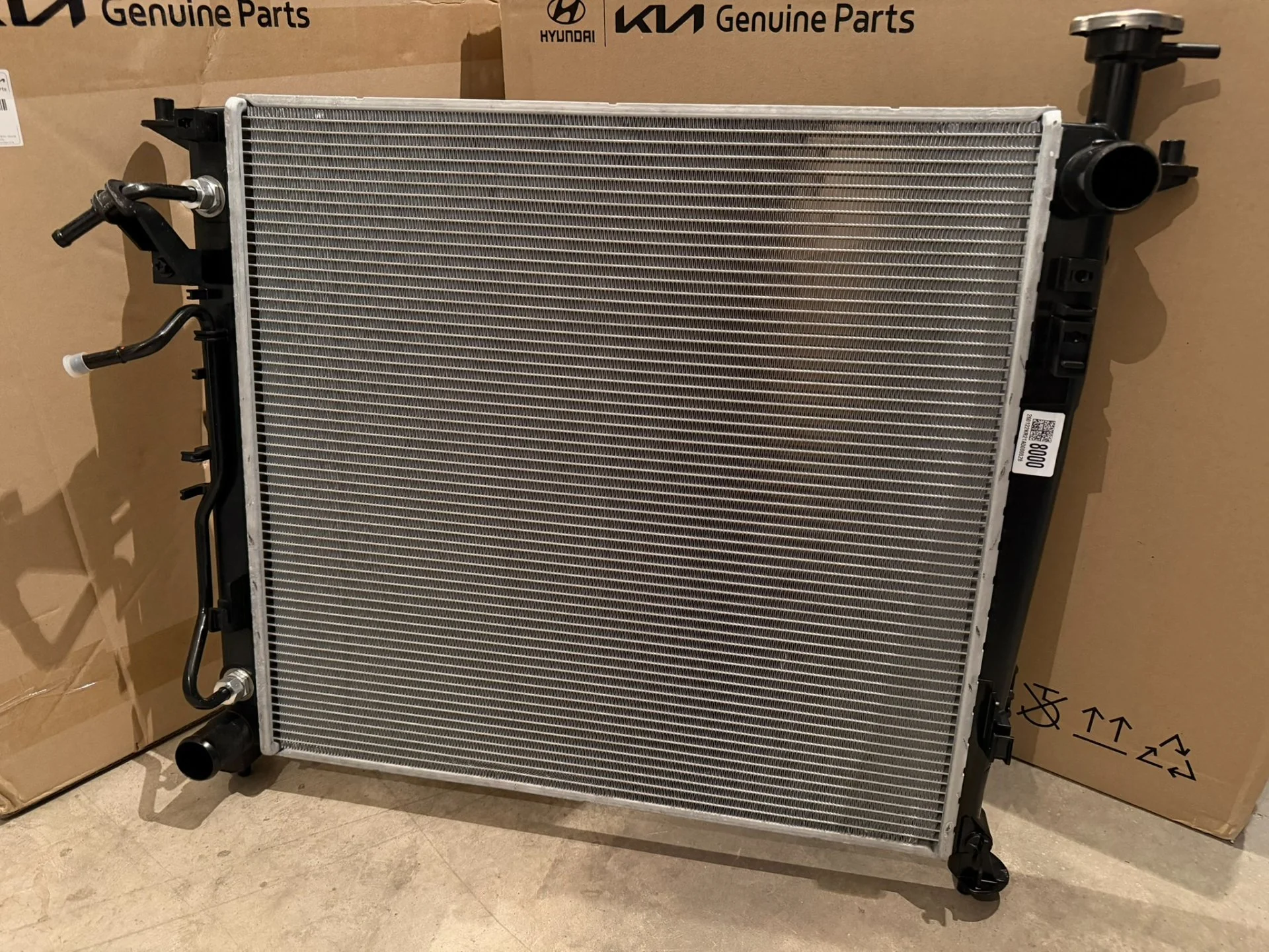 Радиатор охлаждения двигателя 25310S8000 Palisade - миниатюра 2