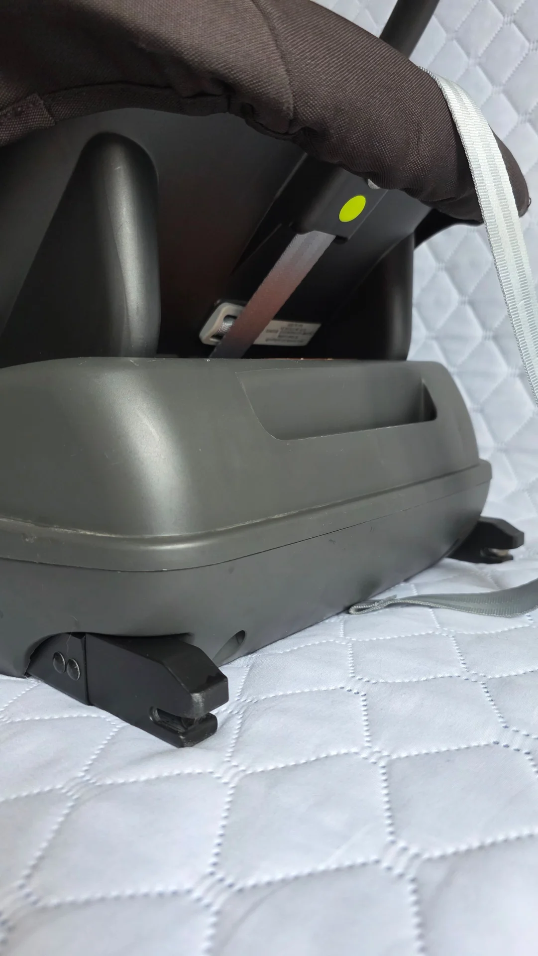 Автокресло+Isofix Inglesina Huggy Multifix(Италия) - миниатюра 8