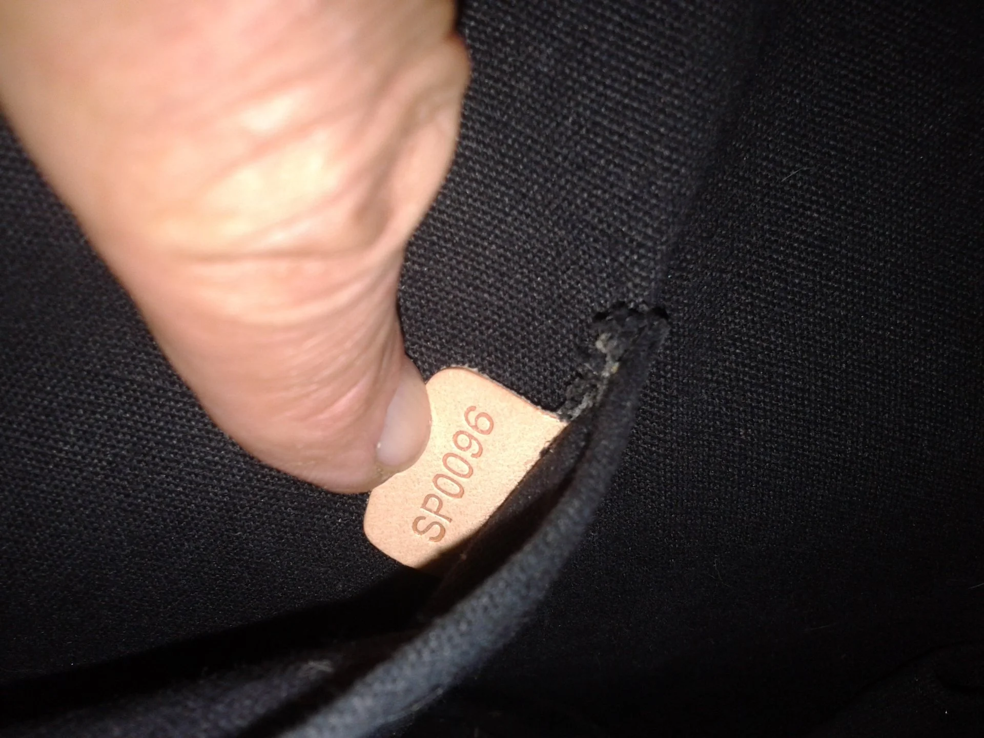 Louis Vuitton (made in France) alma - миниатюра 6
