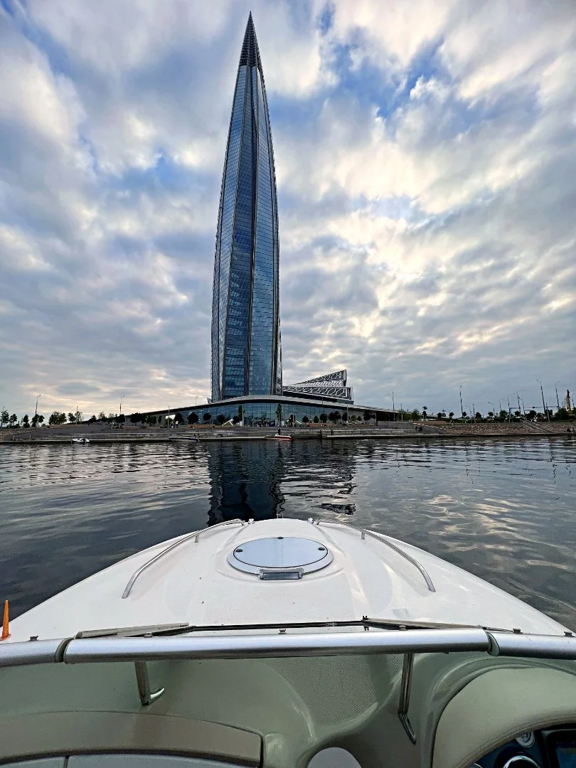 Прогулка на катере в Финском заливе. Аренда катера - миниатюра 3