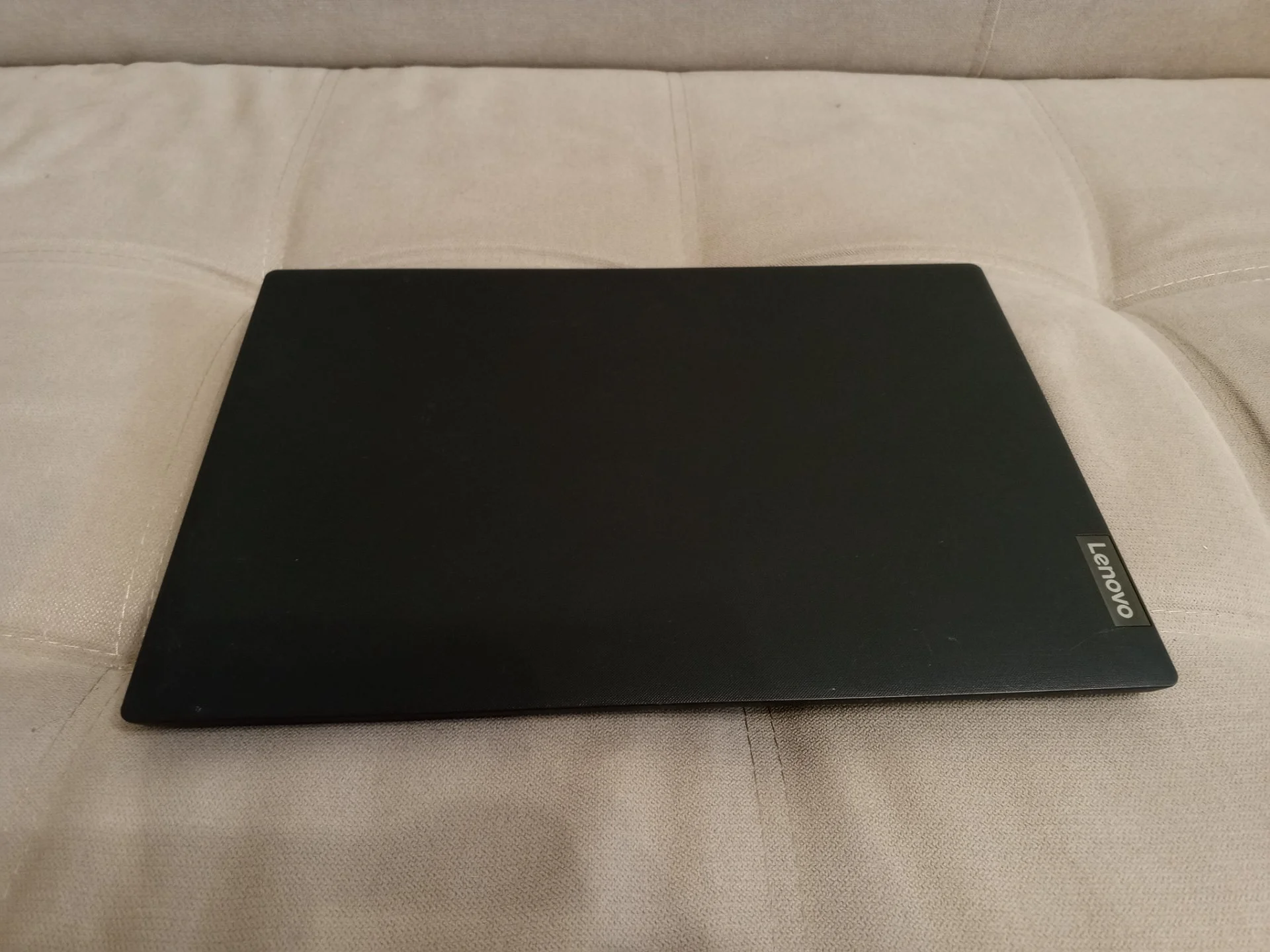 Lenovo V15-ADA - миниатюра 3