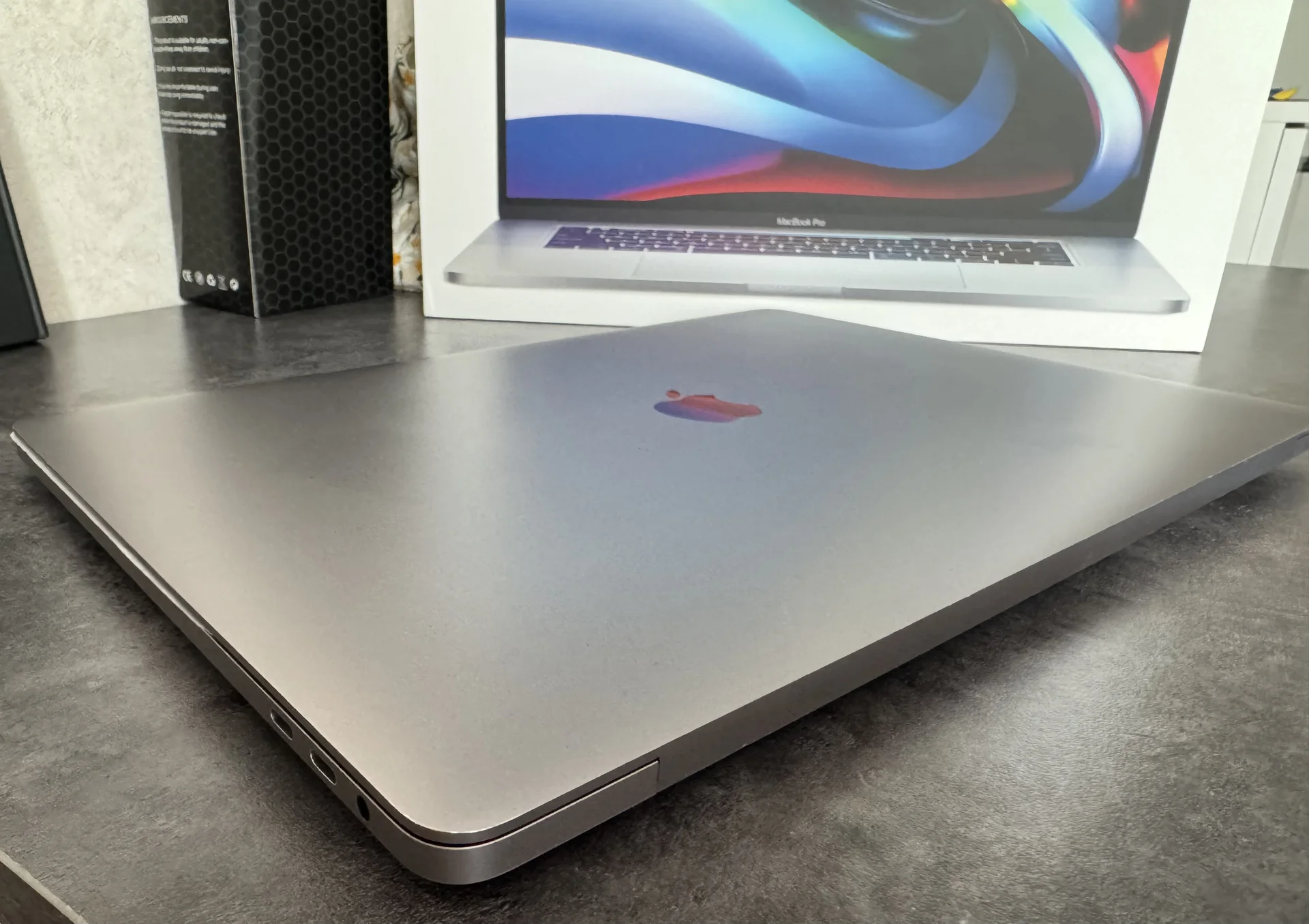macbook pro 16 2019 - миниатюра 3