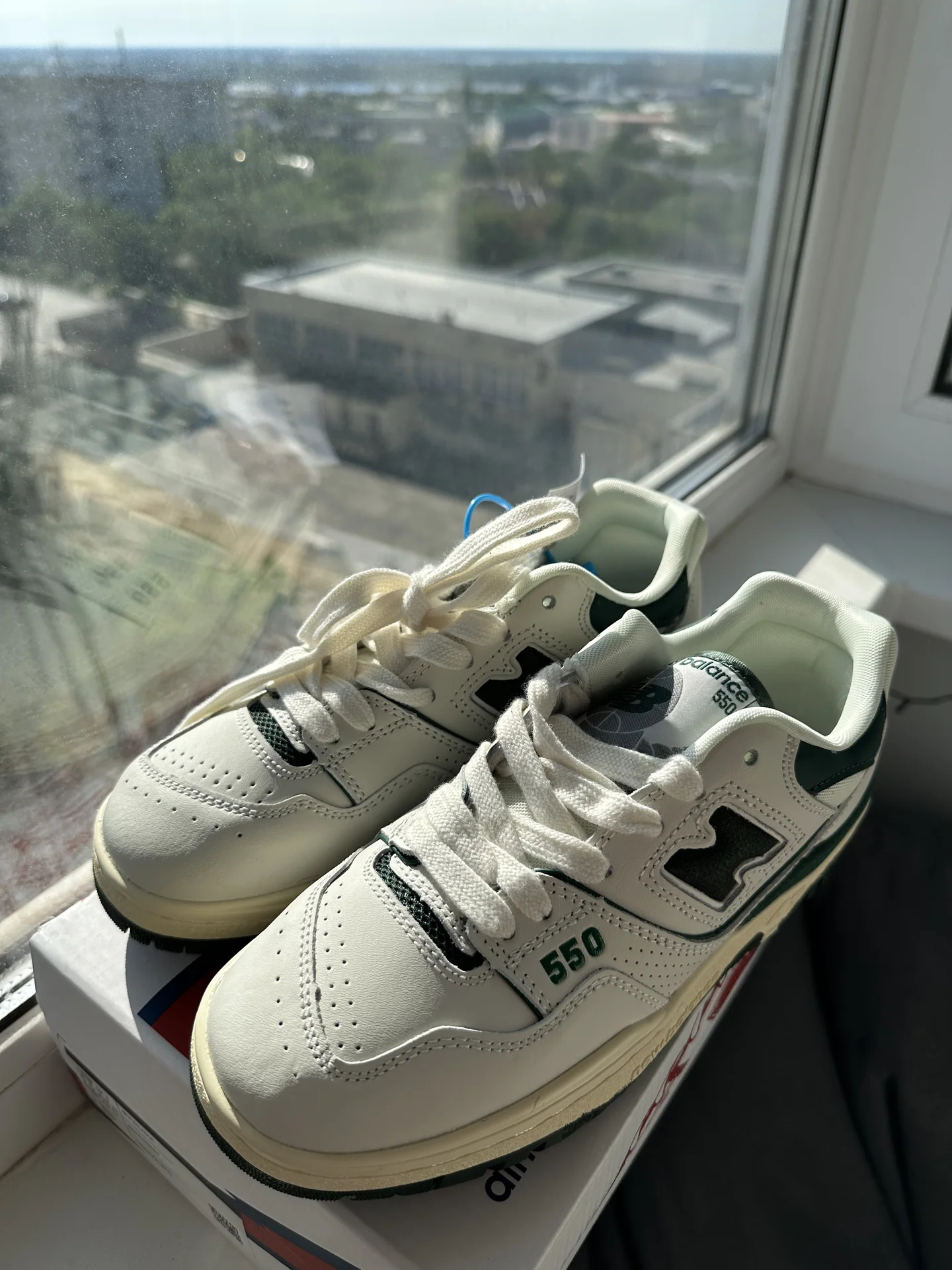 кроссовки new balance 550 - миниатюра 2