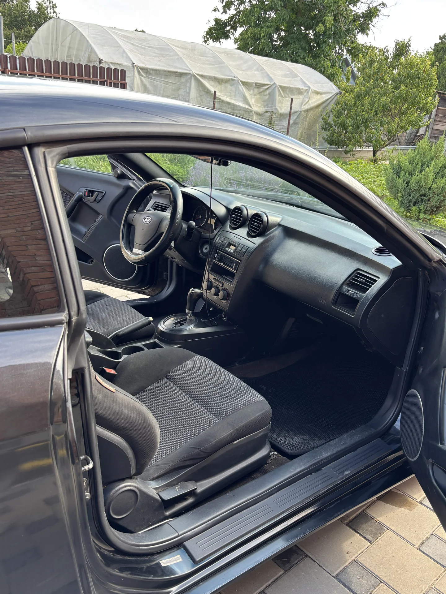 Hyundai tiburon - миниатюра 8