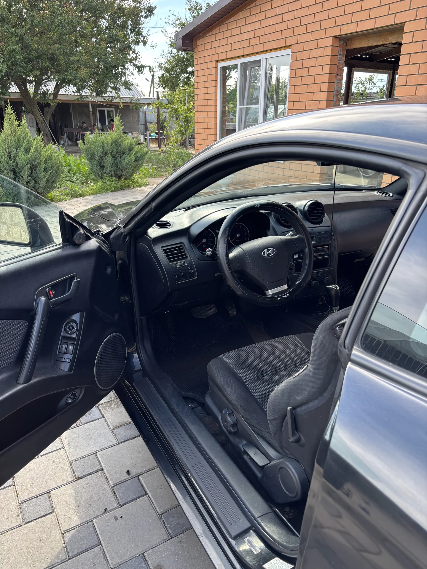 Hyundai tiburon - миниатюра 10