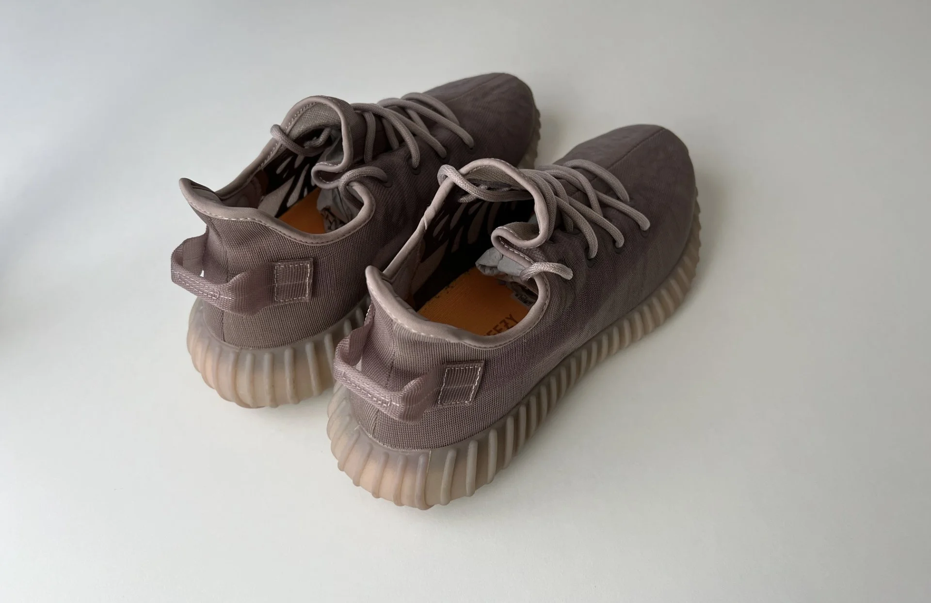 Кроссовки Adidas Yeezy Boost 350 Mono Mist - миниатюра 3
