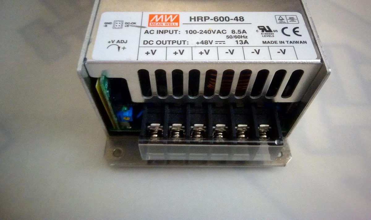 Блоки питания Mean Well HRP-600-48, 39-59 вольт - изображение 1