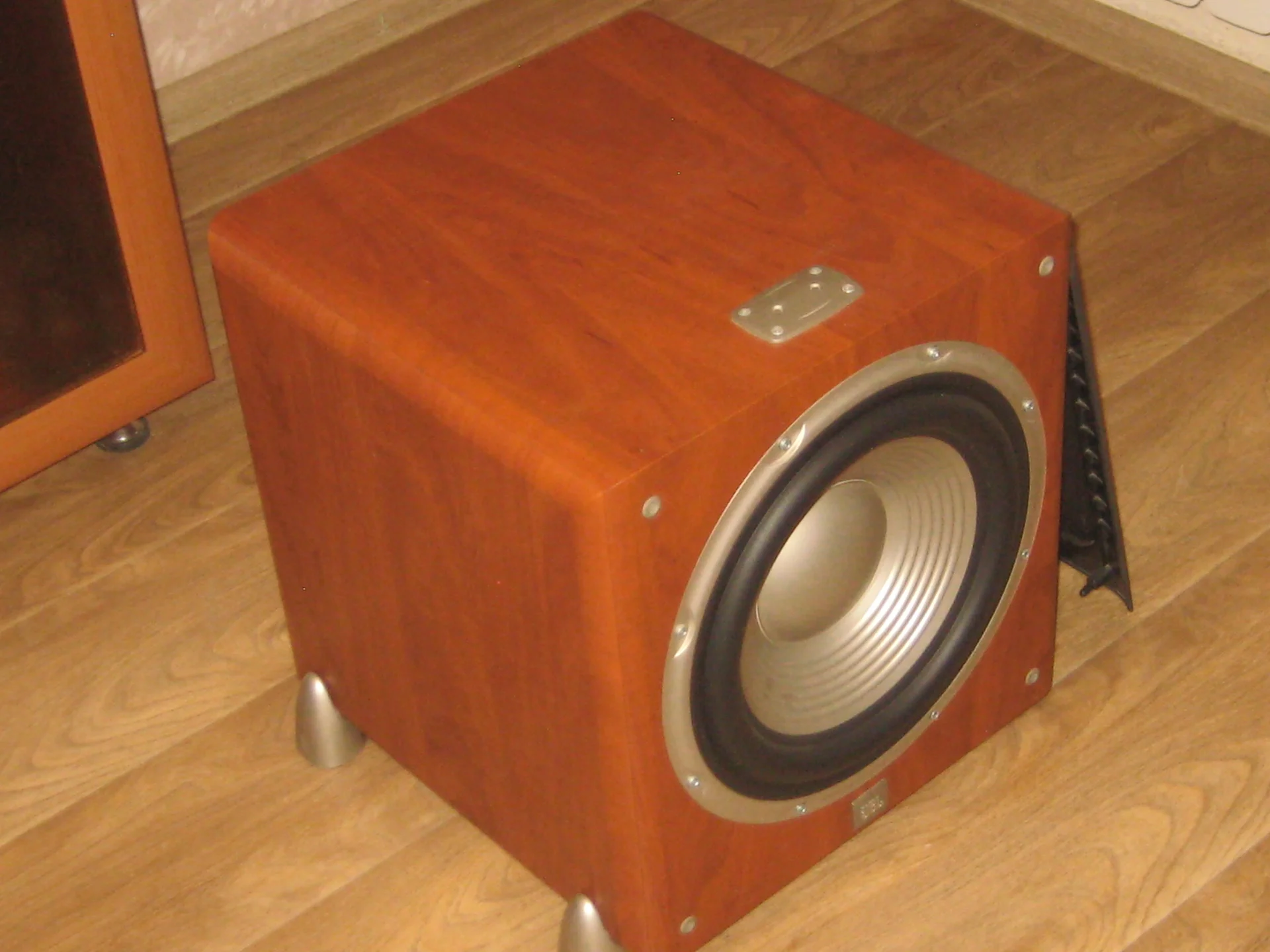 Сабвуфер JBL Studio L Series L 8400P/230 - миниатюра 8