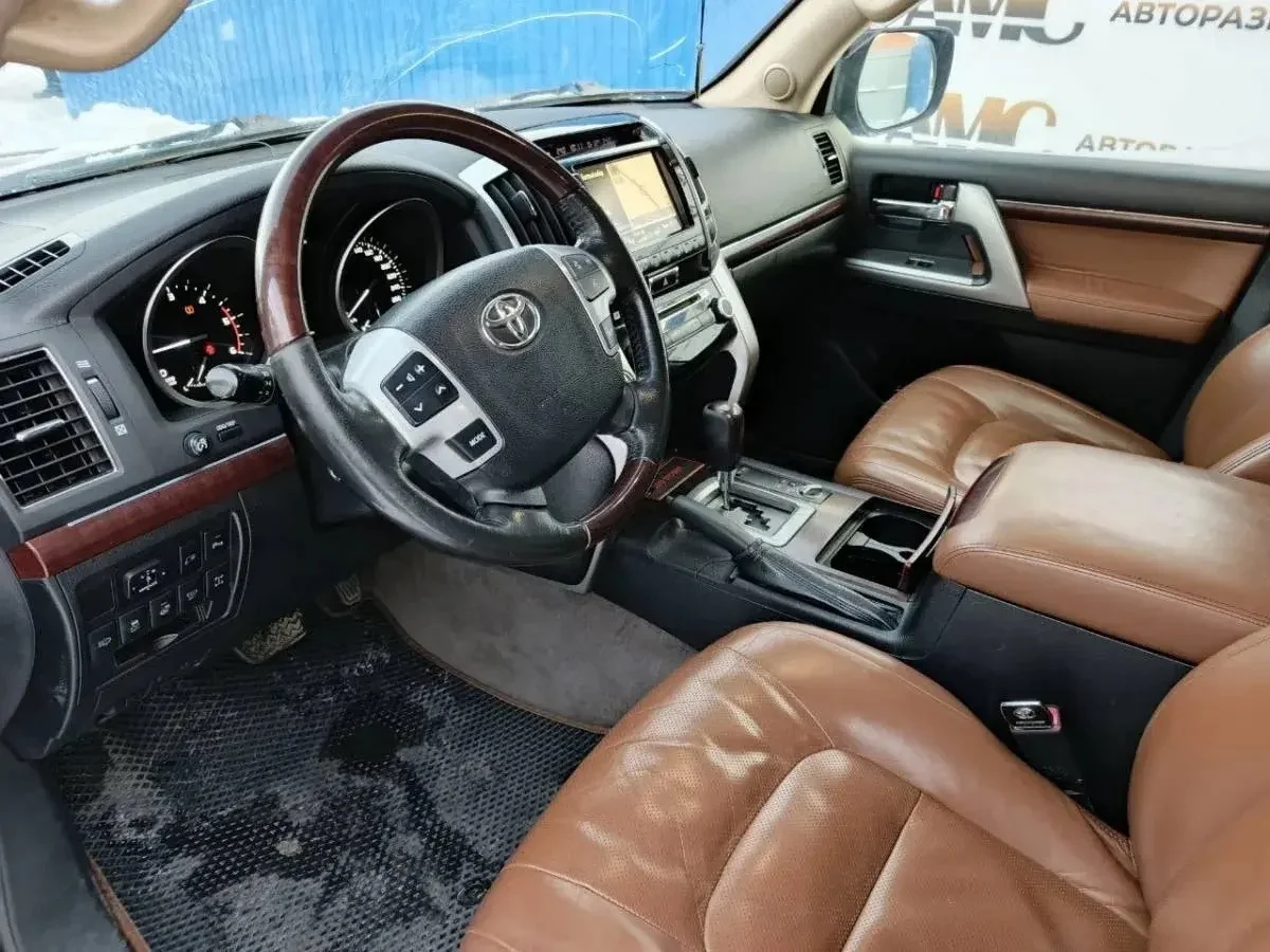 Toyota Land Cruiser 200 разбор - миниатюра 3