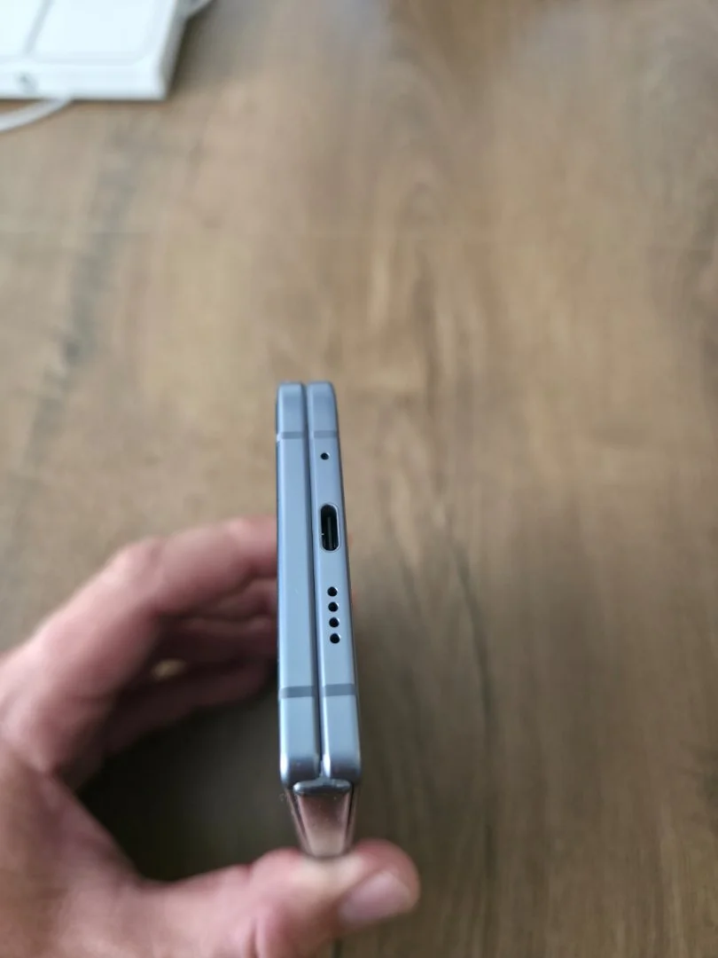 Google Pixel 10 pro fold 16/256 гб - миниатюра 7