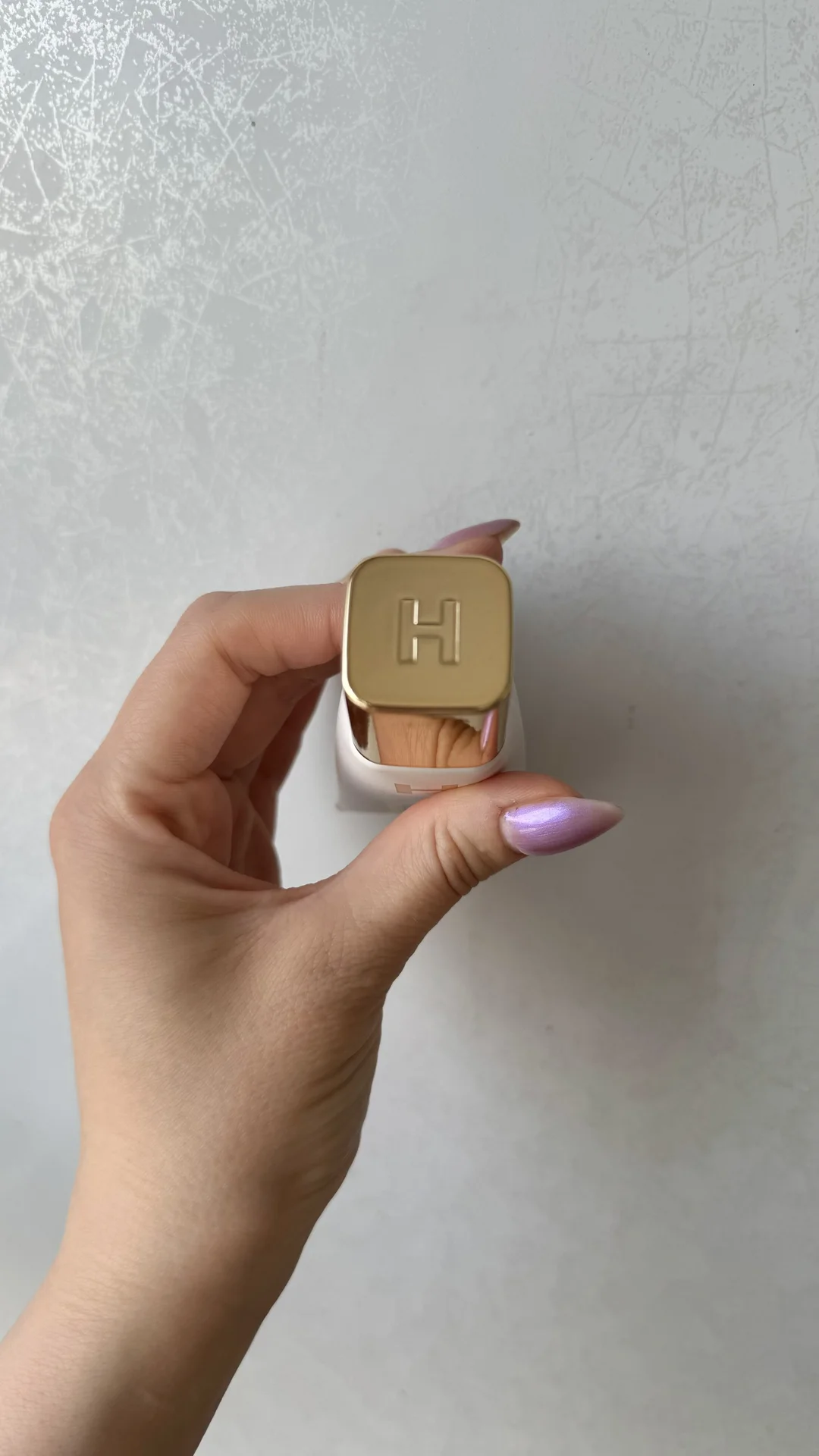 Hourglass Тональная основа Veil Hydrating Skin Tin - миниатюра 3