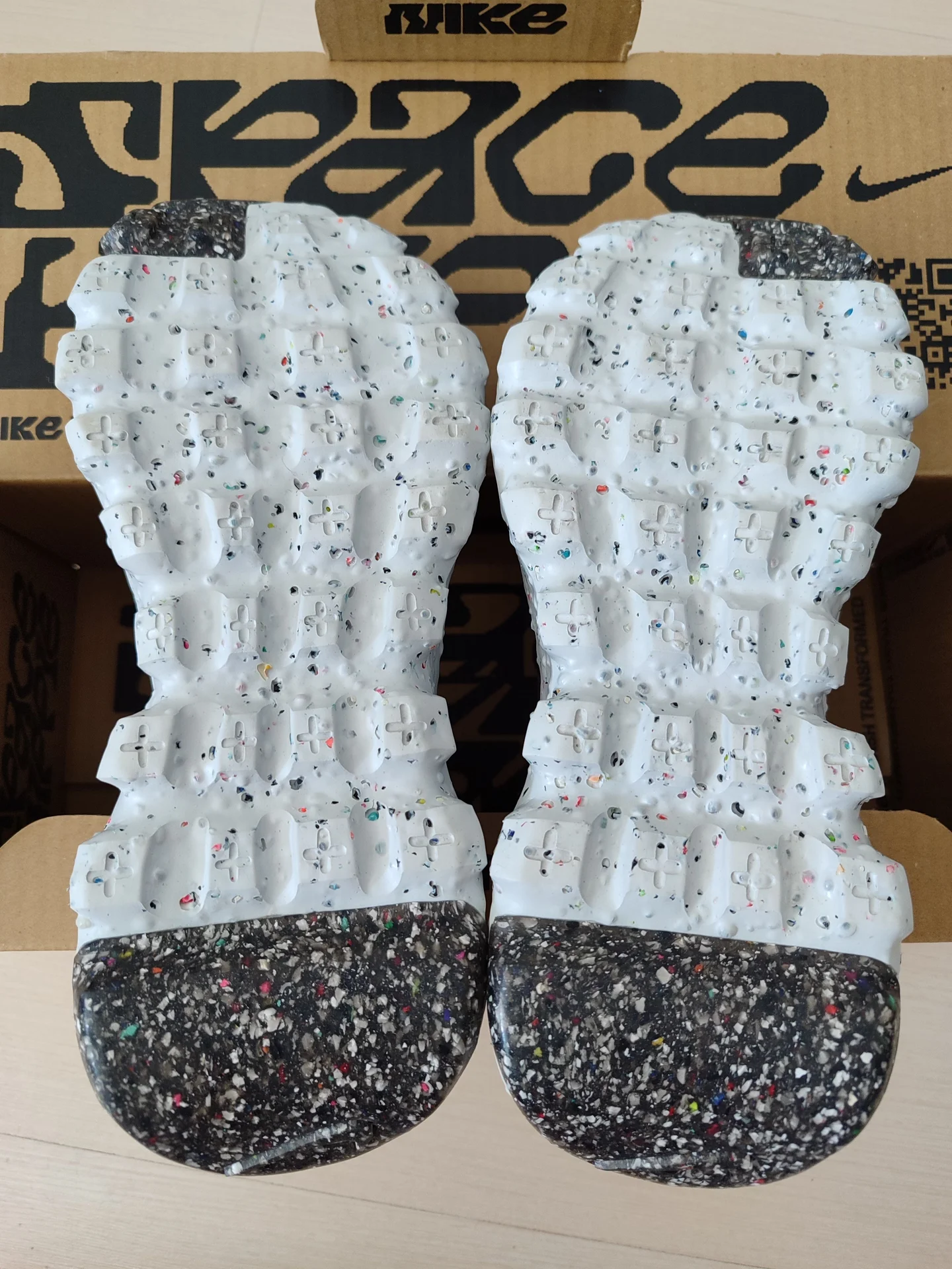 кроссовки nike space hippie 04 / Eur 39 / 25 см - миниатюра 2
