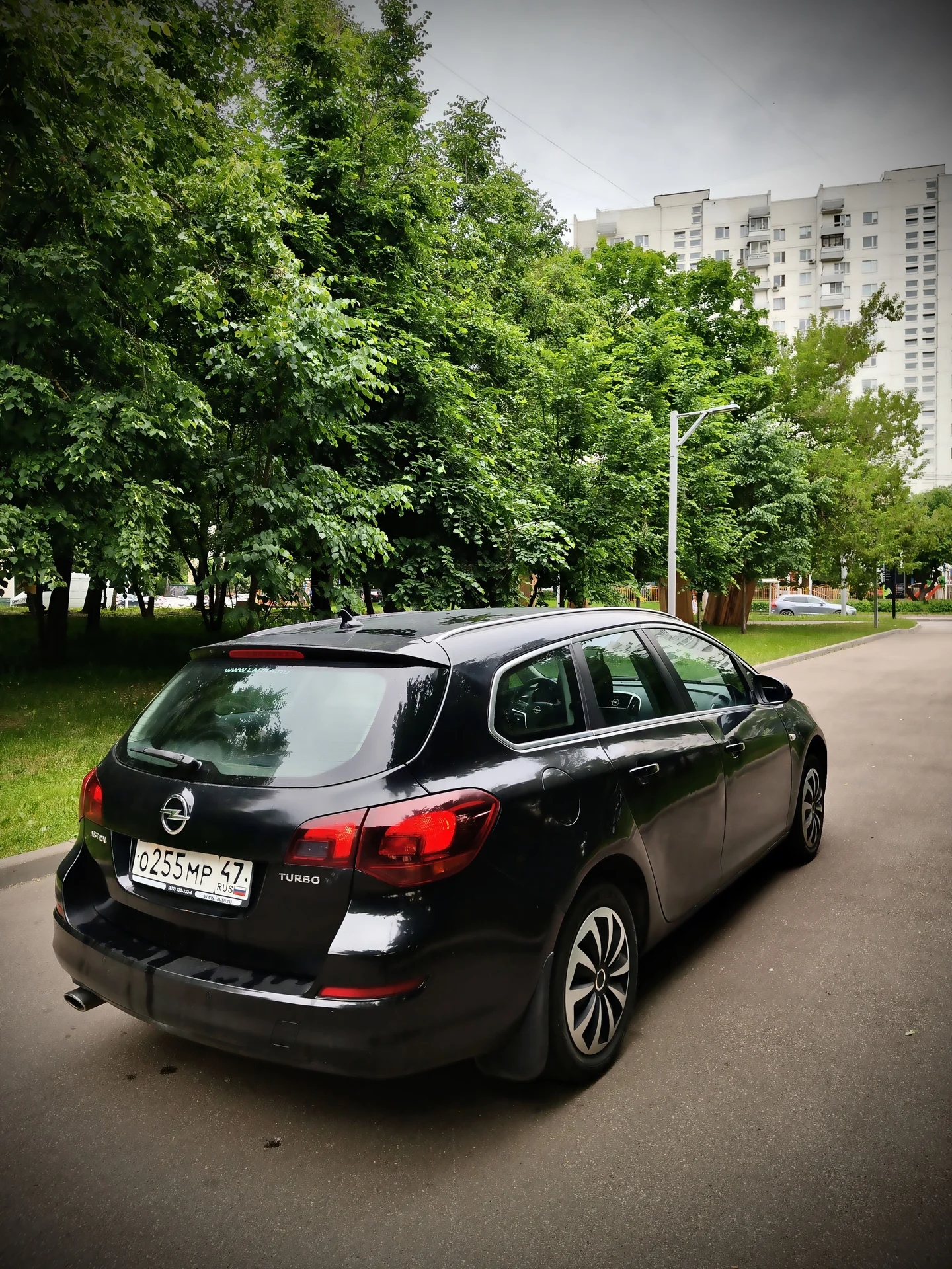 Opel Astra J Sports Touring Turbo🖤 - миниатюра 3