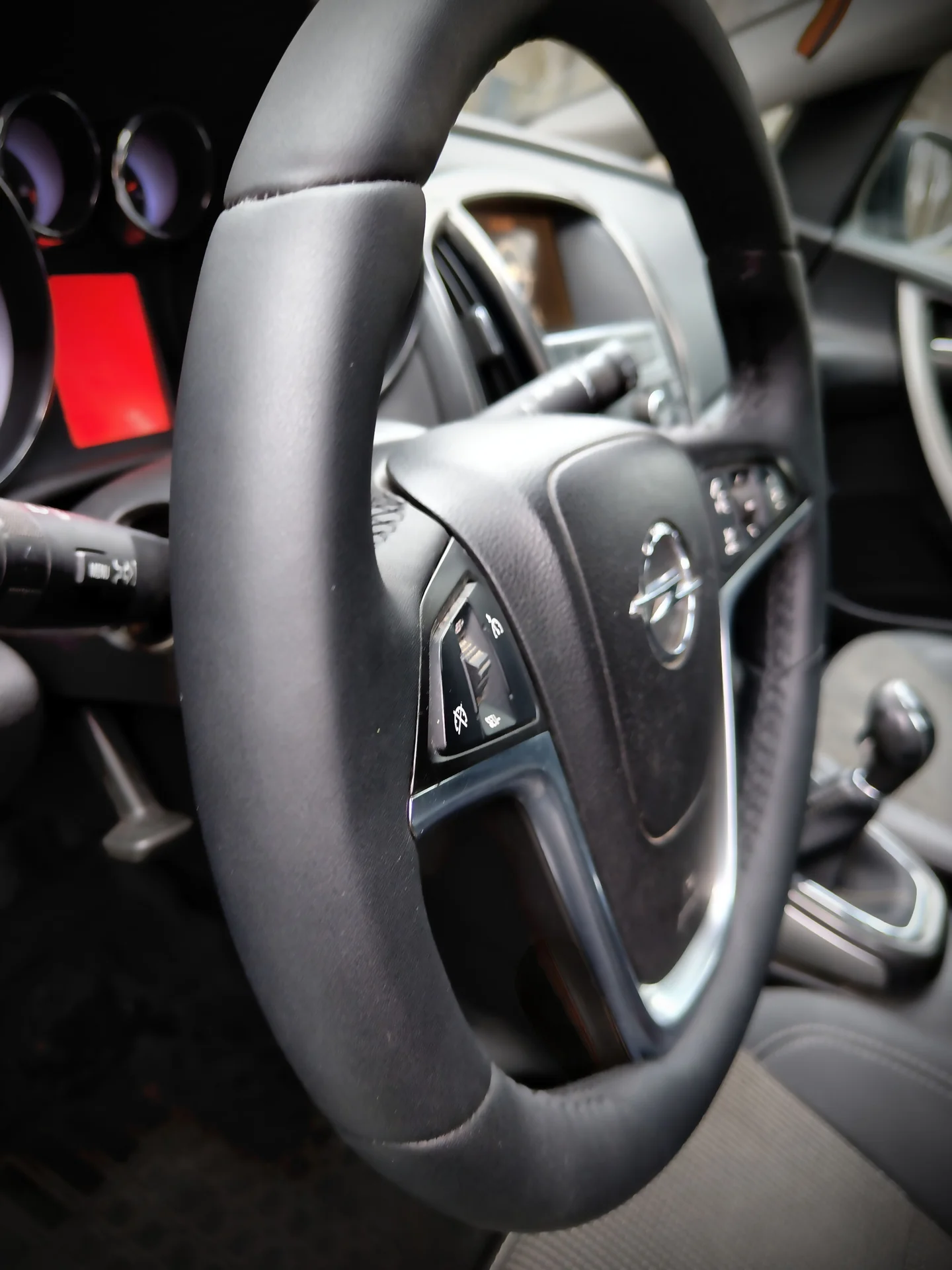 Opel Astra J Sports Touring Turbo🖤 - миниатюра 16