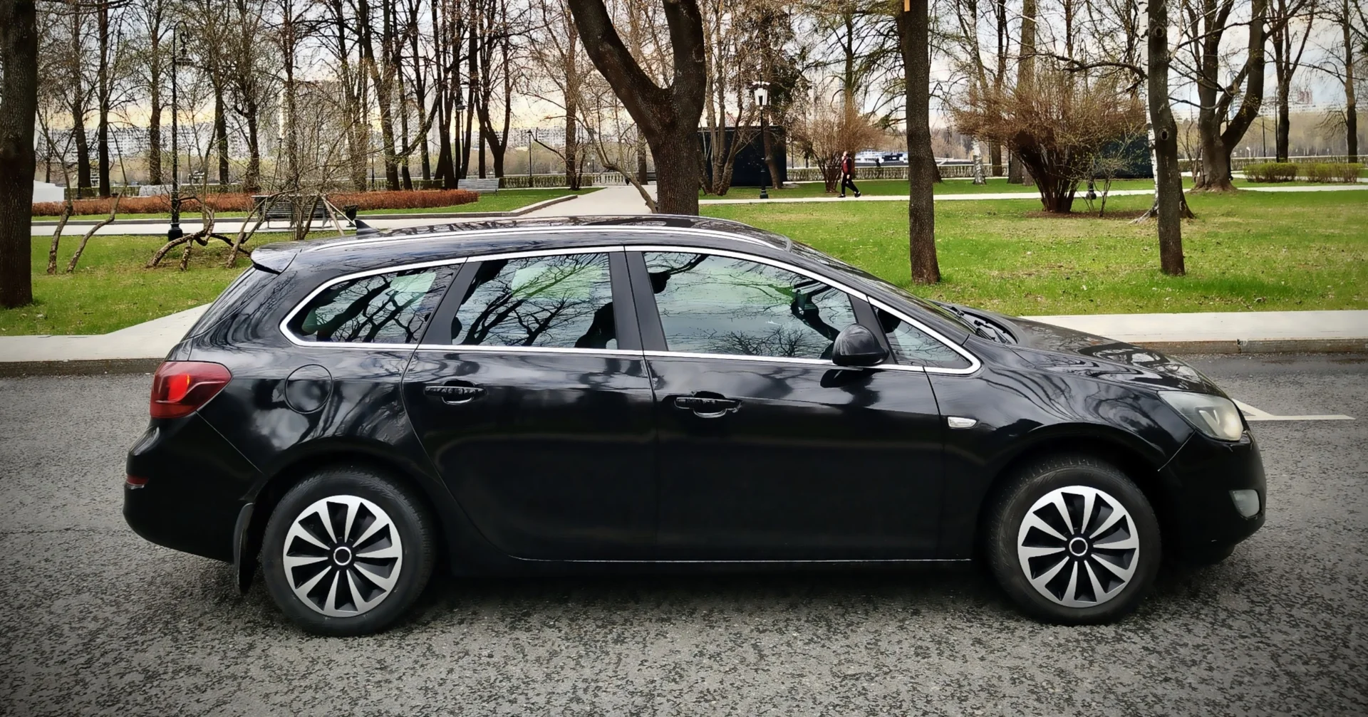 Opel Astra J Sports Touring Turbo🖤 - миниатюра 22