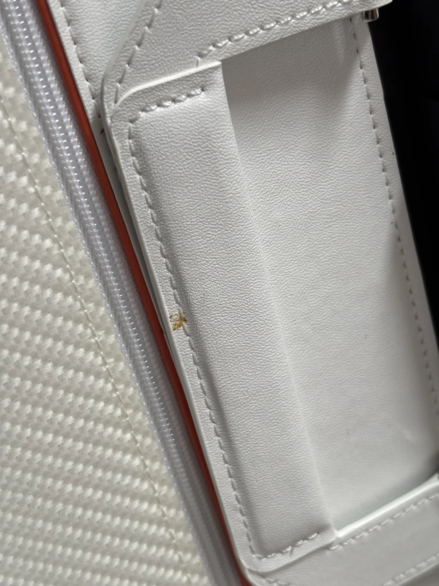 Чехол Pitaka FlipBook Case для iPad 13'' white - миниатюра 4