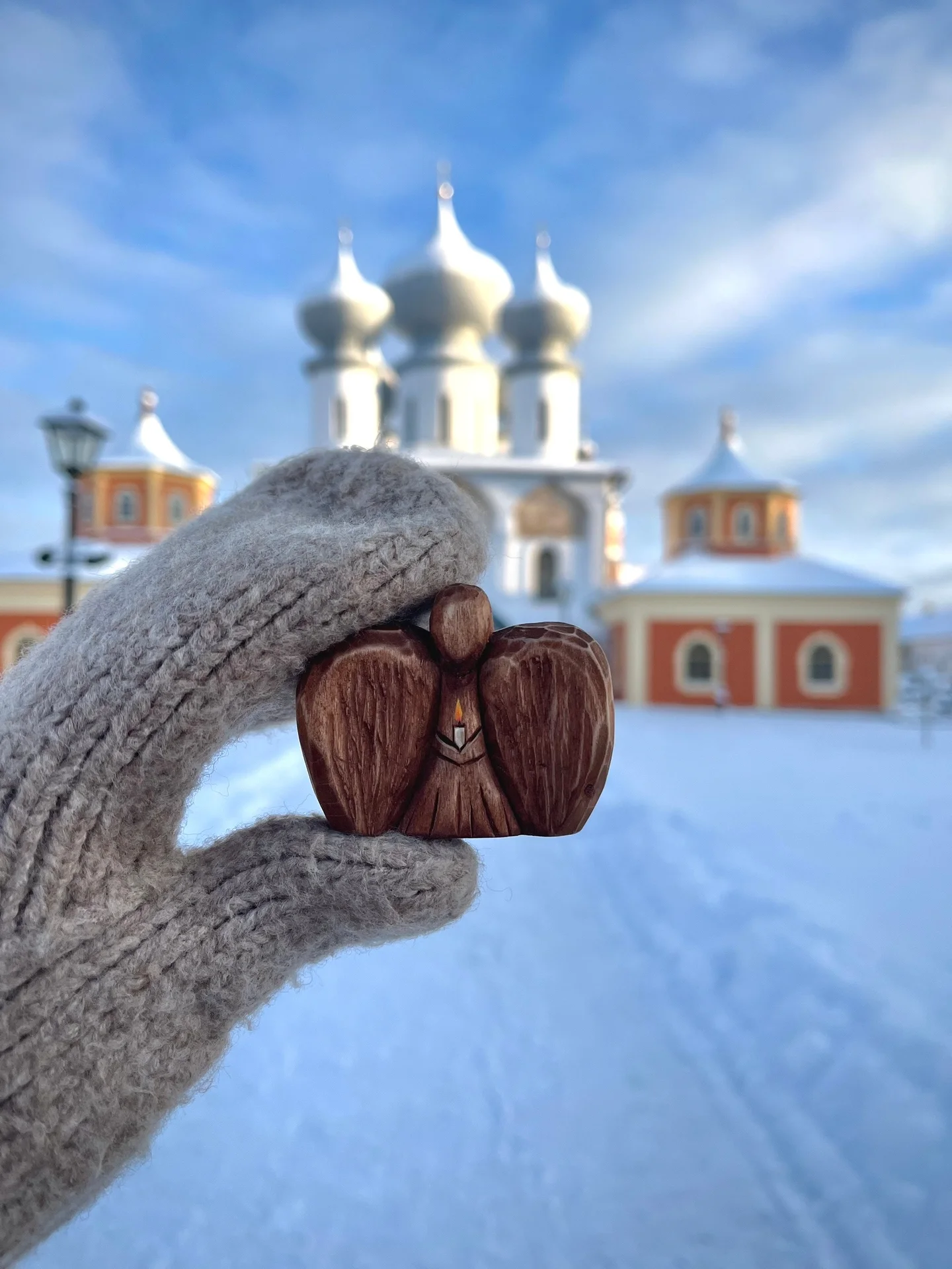 Резные ангелы из дерева, ручная работа - миниатюра 3