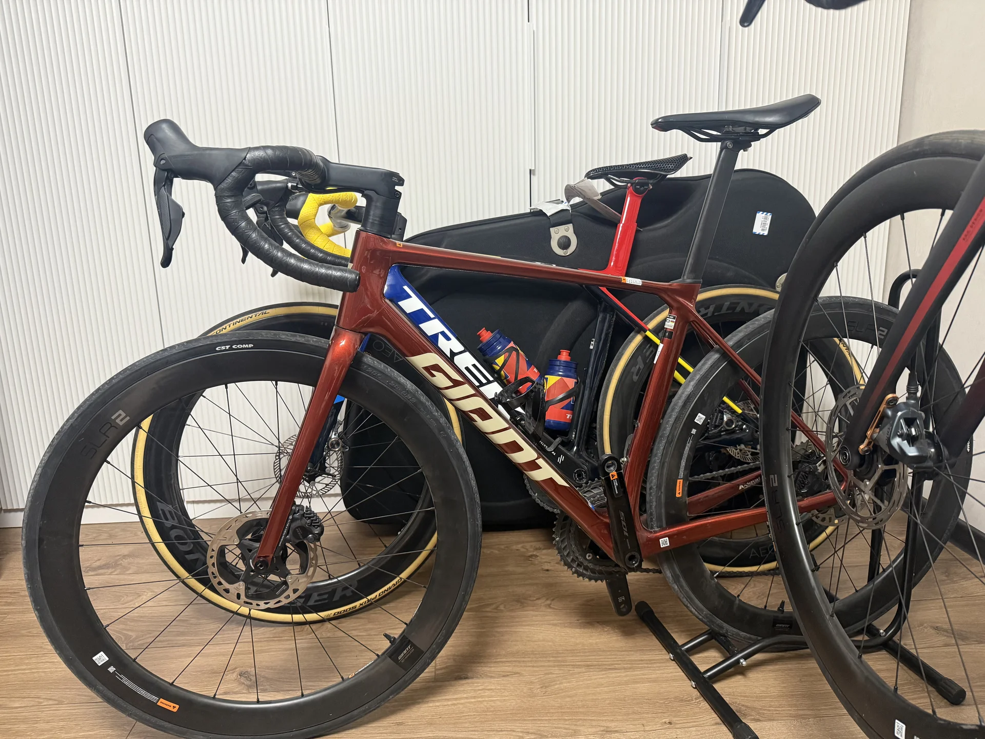 Шоссейный велосипед Giant TCR Advanced 1 - миниатюра 3