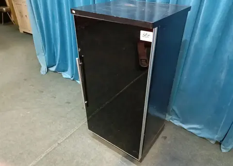 Винный шкаф