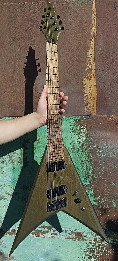 Мультимензурная электрогитара 7 струн Randy Rhoads - миниатюра 3