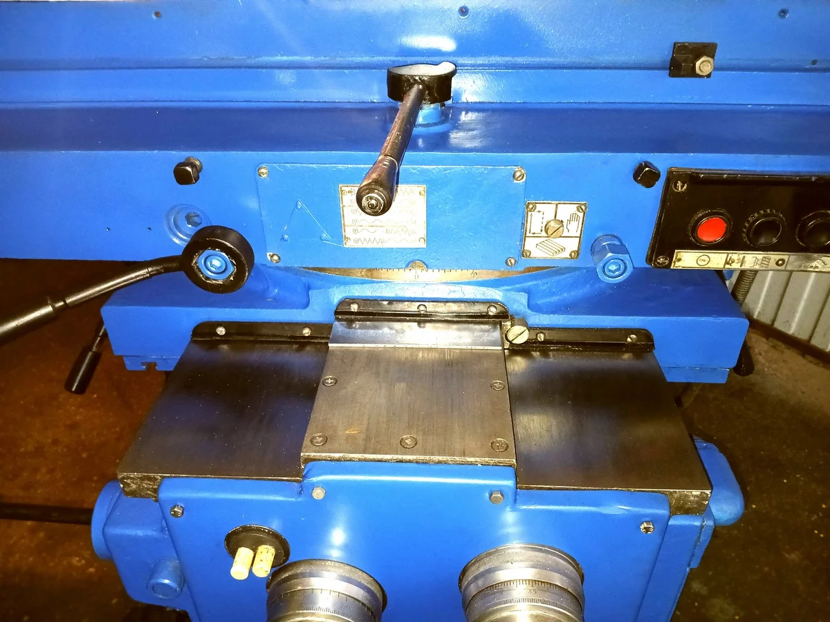 Станок фрезерный широкоуниверсальный 6Р83ШМ - миниатюра 4