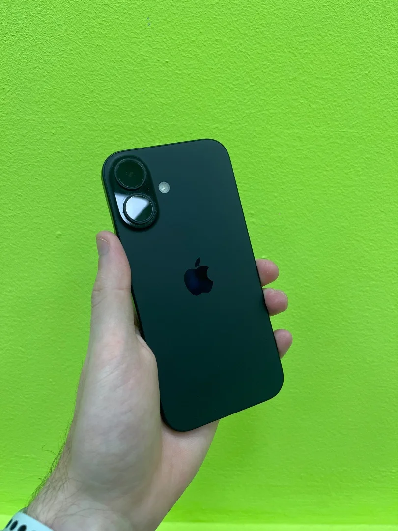 iPhone 16 128 гб черный - миниатюра 2