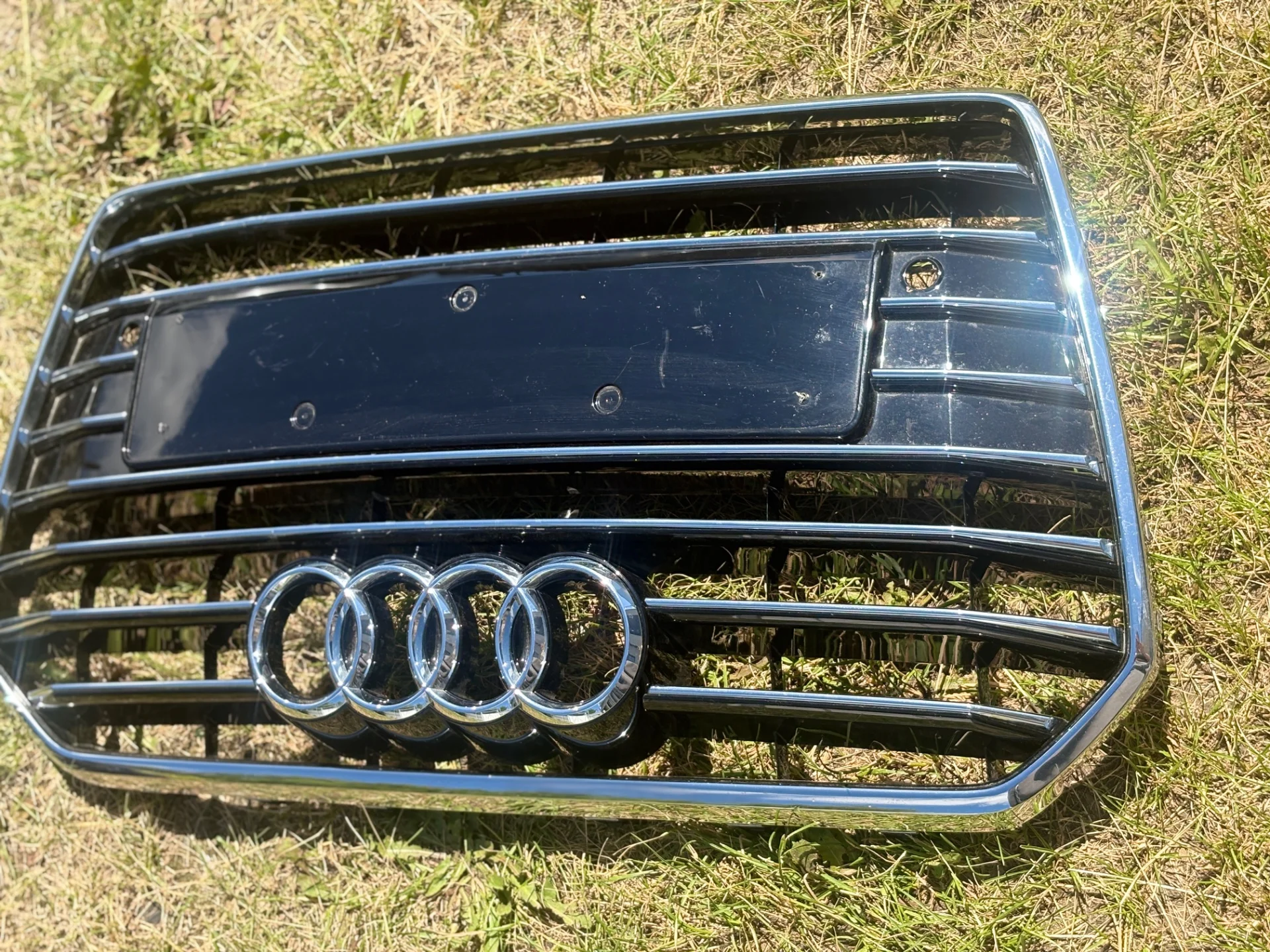 Решетка радиатора Audi a6 c7 - миниатюра 2