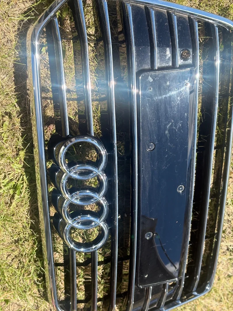 Решетка радиатора Audi a6 c7 - миниатюра 3
