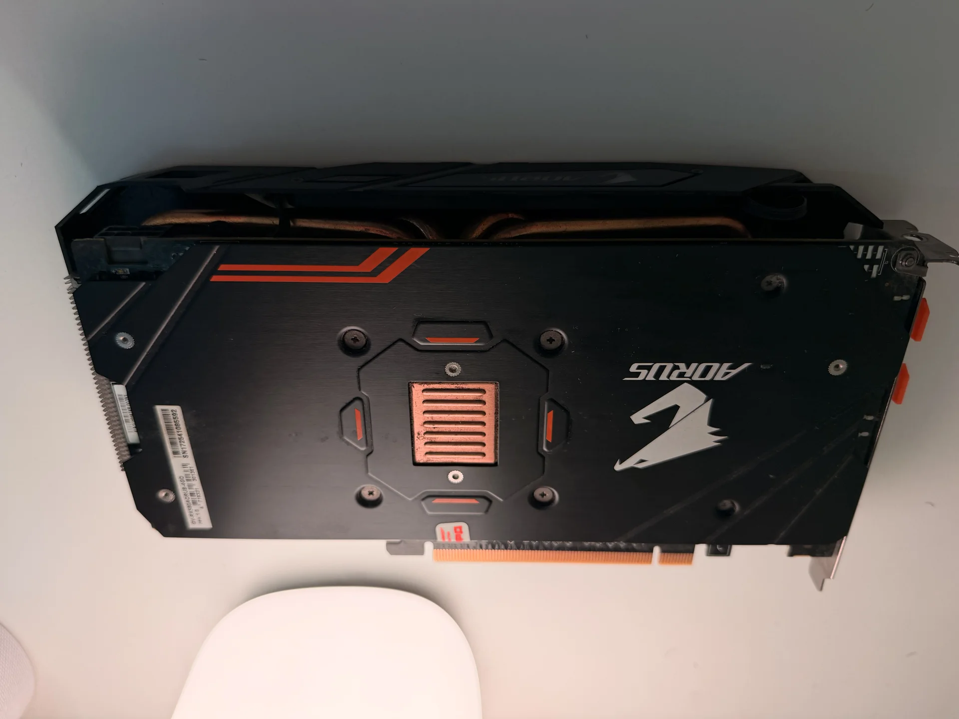 Видеокарта Gigabyte AORUS RX 580 4GB - миниатюра 2
