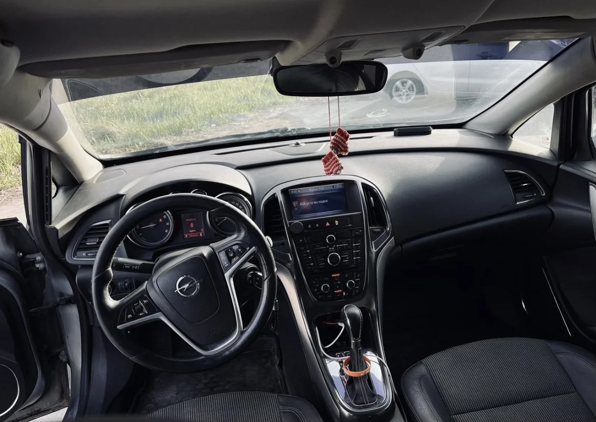 opel astra 1.6 AT 180л.с - миниатюра 5
