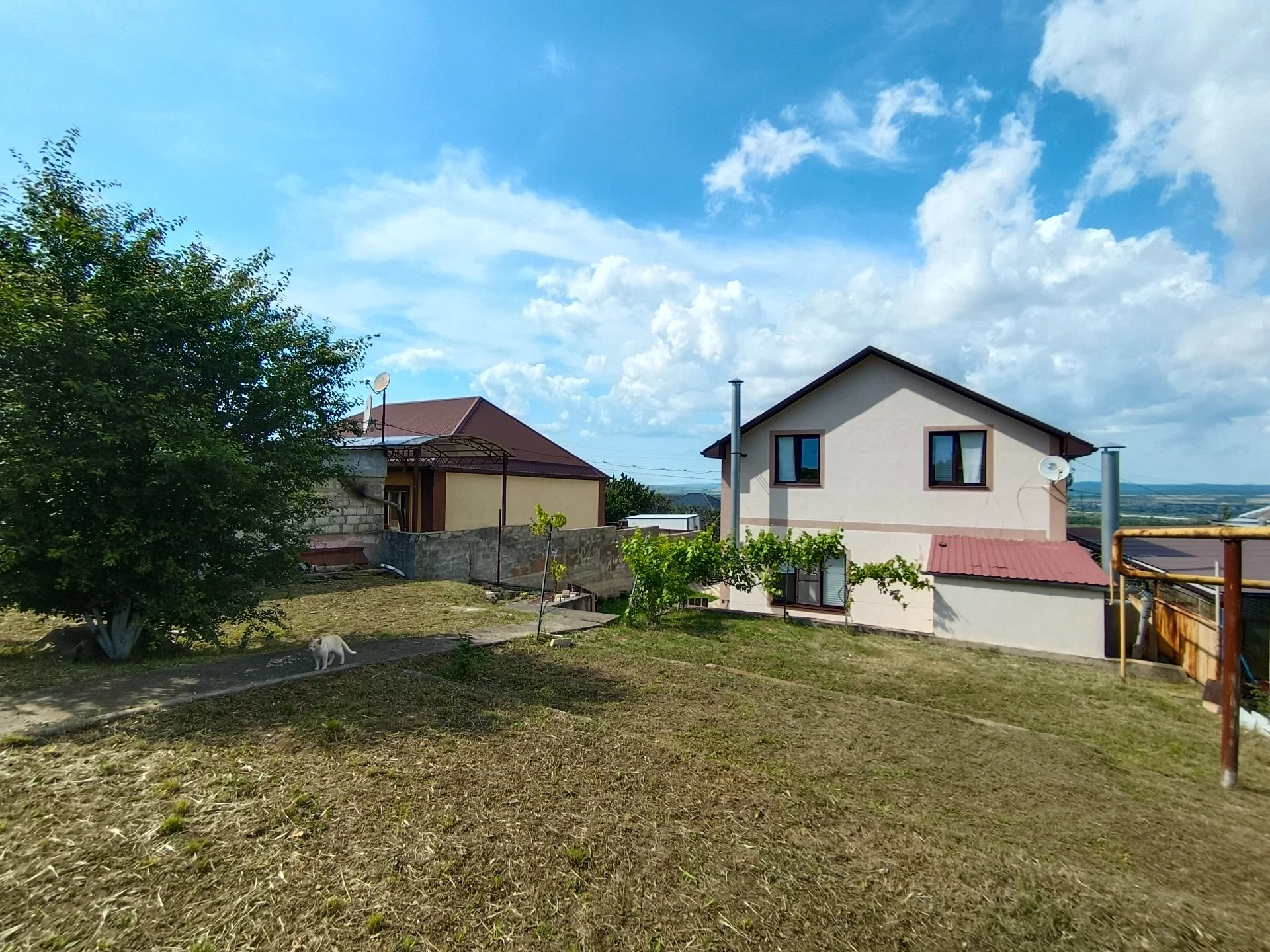 Дом 150 м2 с садом на 10 сотках - миниатюра 5