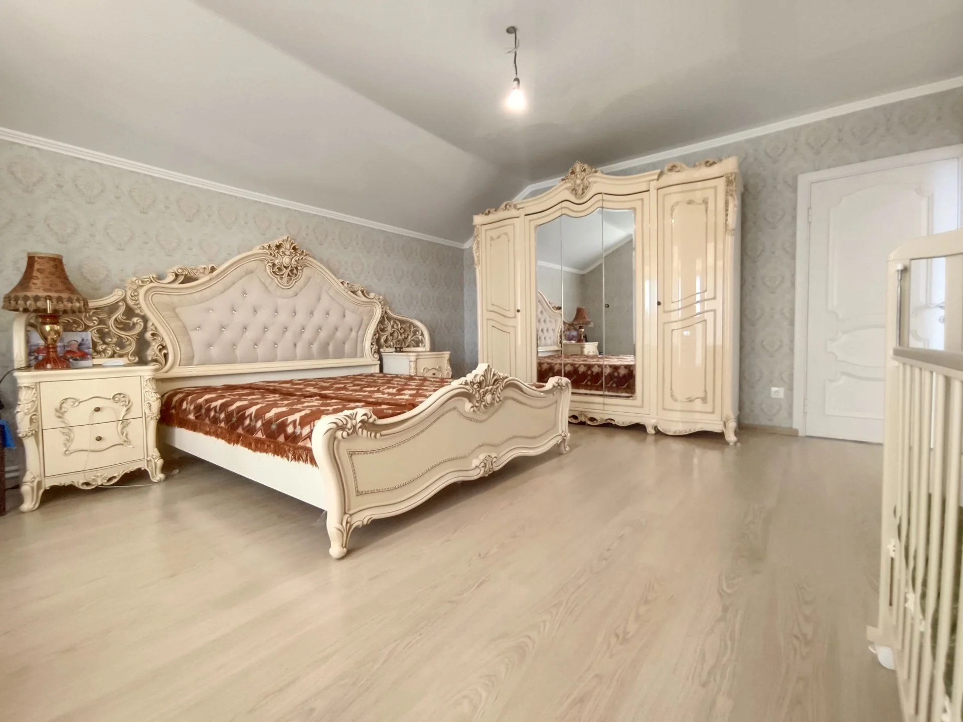 Дом 150 м2 с садом на 10 сотках - миниатюра 33