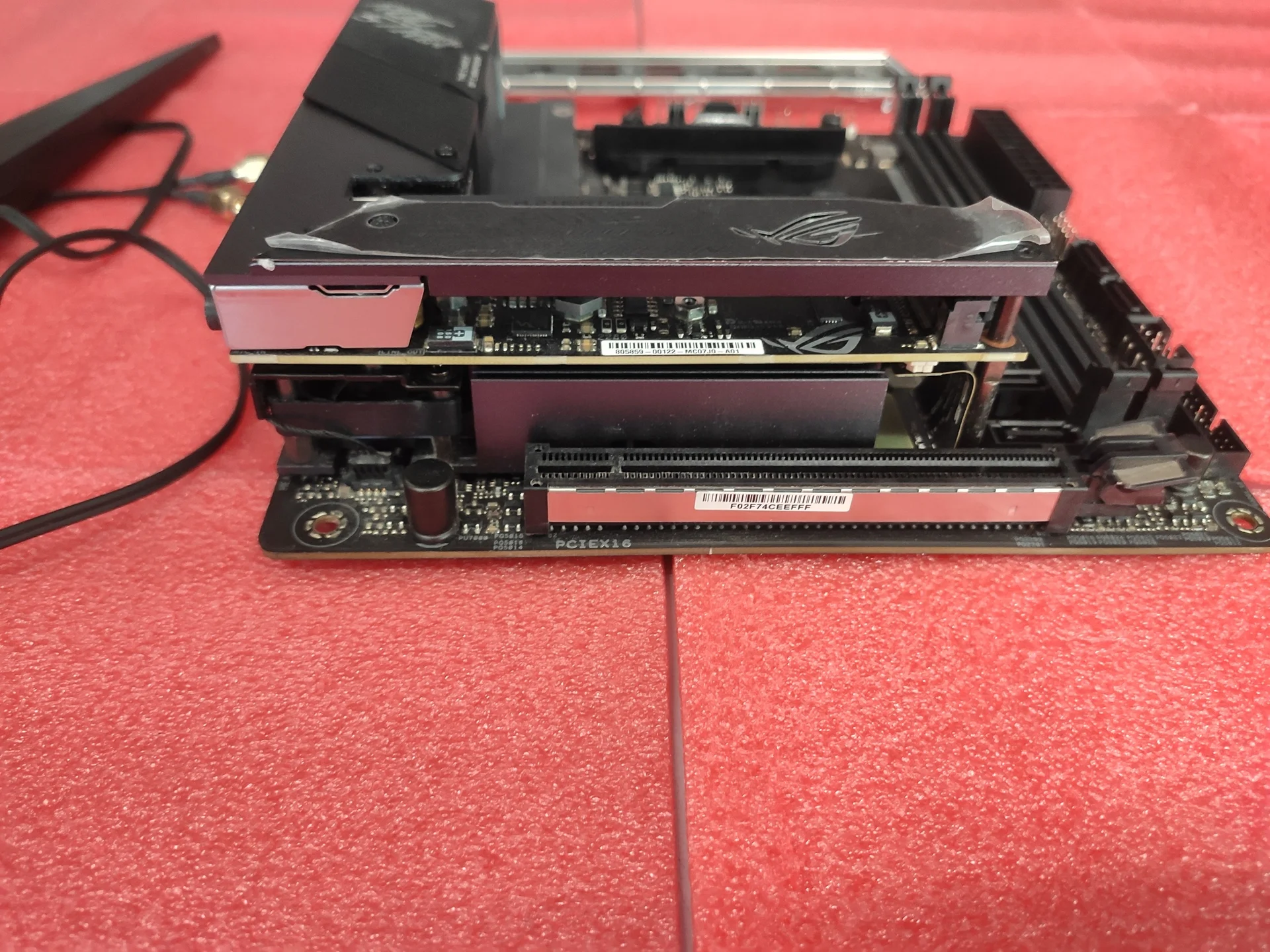 Материнская плата ASUS ROG Strix X570-I Gaming AM4 - миниатюра 3