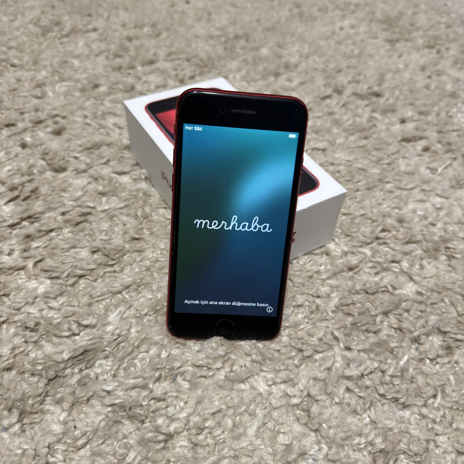 iPhone SE 2020 64 ГБ (PRODUCT)RED - миниатюра 2