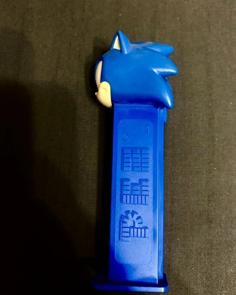Соник (Sonic) в игрушке-дозаторе для конфет "Pez" - миниатюра 2