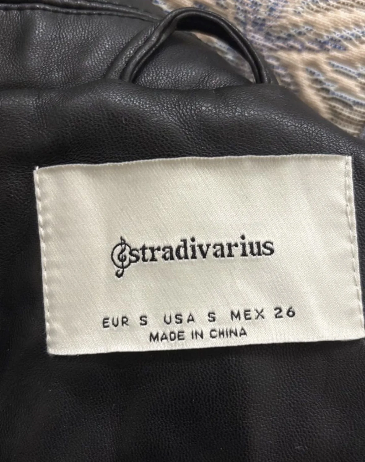 Кожаный пиджак женский stradivarius - миниатюра 2