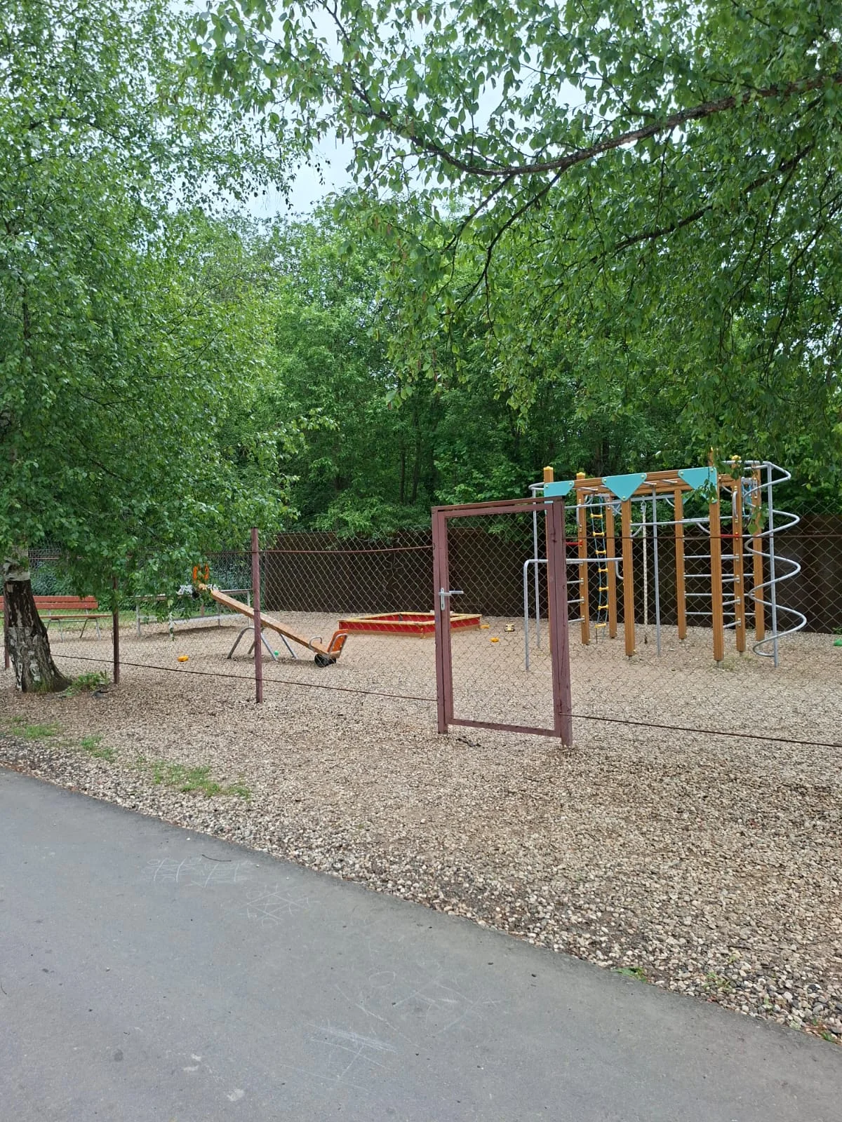 Продаются 2 дома в садовом товариществе - миниатюра 41
