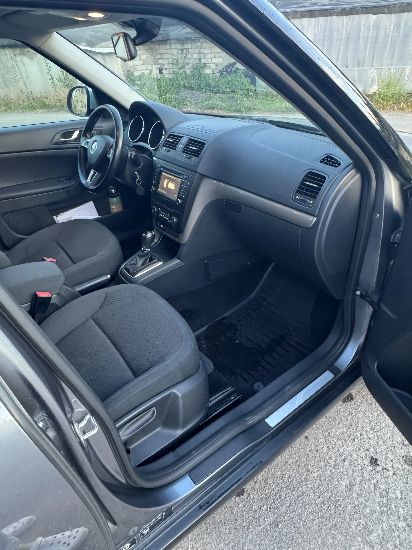 SKODA YETI 2014 год - миниатюра 8