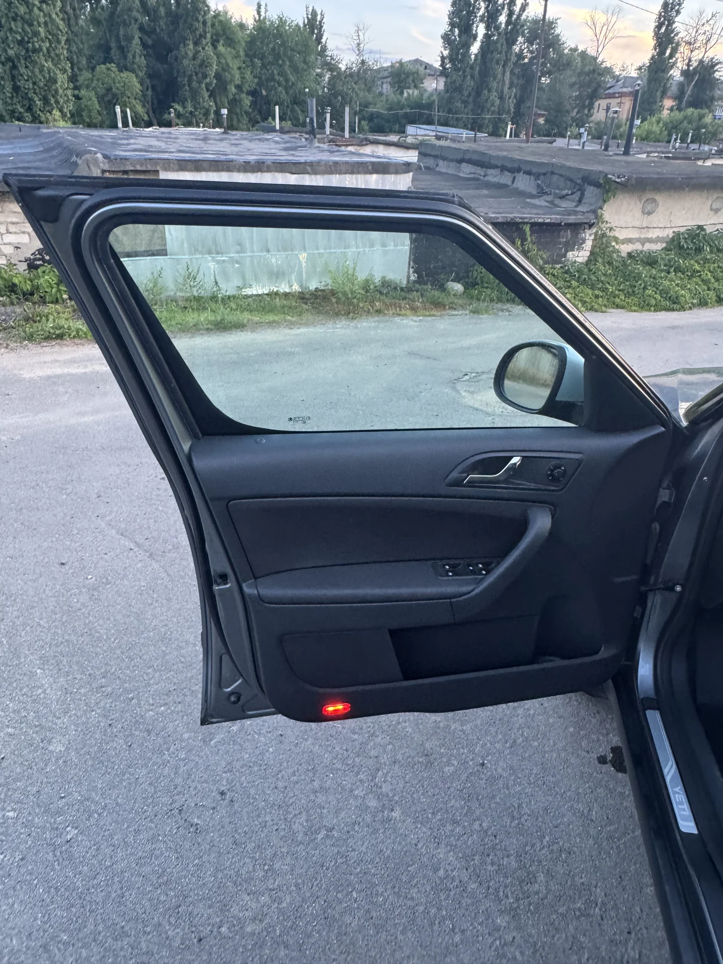 SKODA YETI 2014 год - миниатюра 14